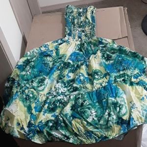 XL beautiful multi colored dress